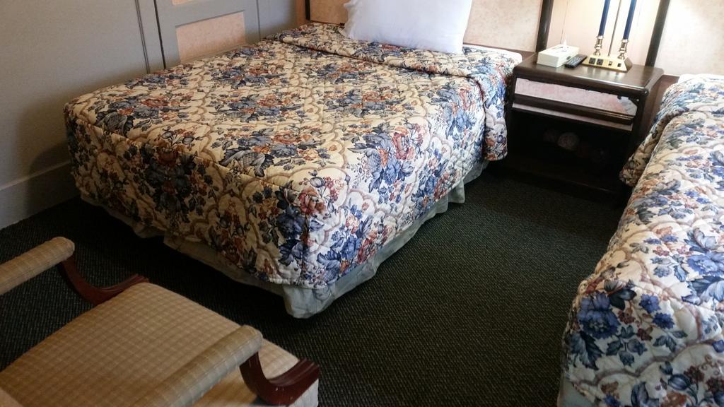 A Voyageur'S Guest House Ottawa Room photo