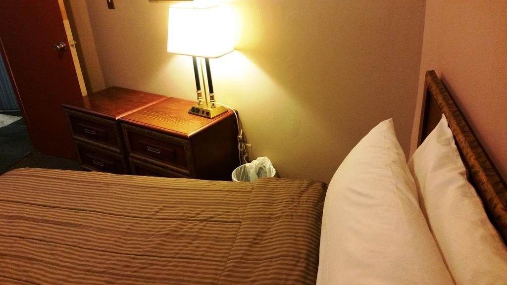 A Voyageur'S Guest House Ottawa Room photo